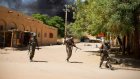 Au Sahel, les djihadistes intensifient leurs offensives contre les armées ces dernières semaines
